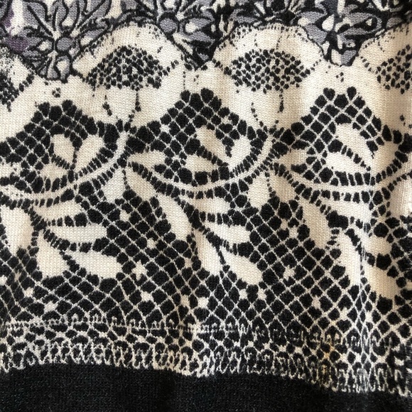 Beautiful Joseph Cardigan Sweater - Picture 7 of 7